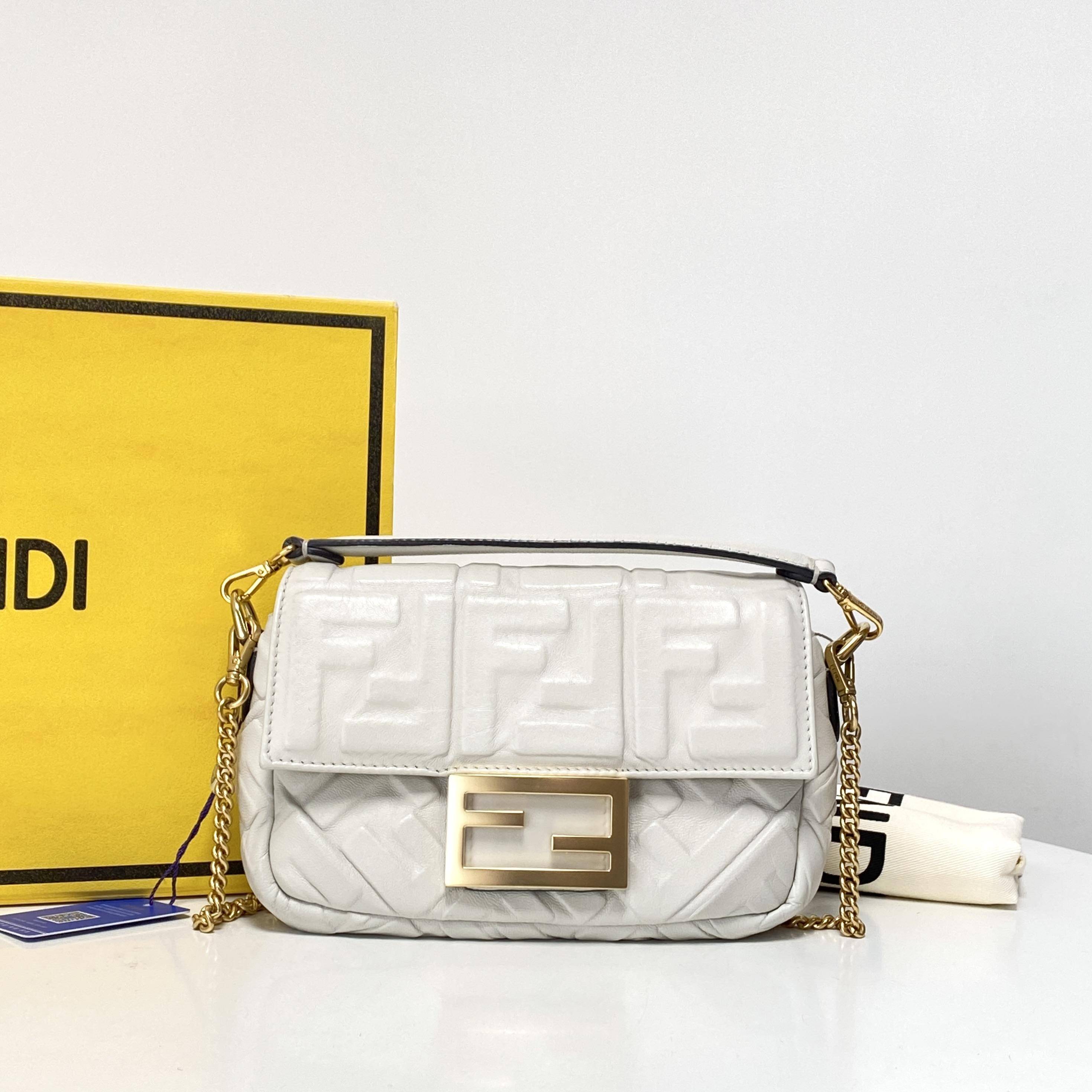 胖虎安安/芬迪/95新/公价0/箱包/两用包/312501130087