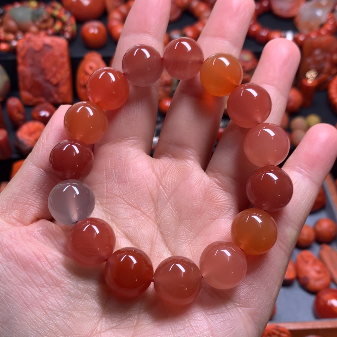 南红玛瑙手串14.2m m未镶嵌