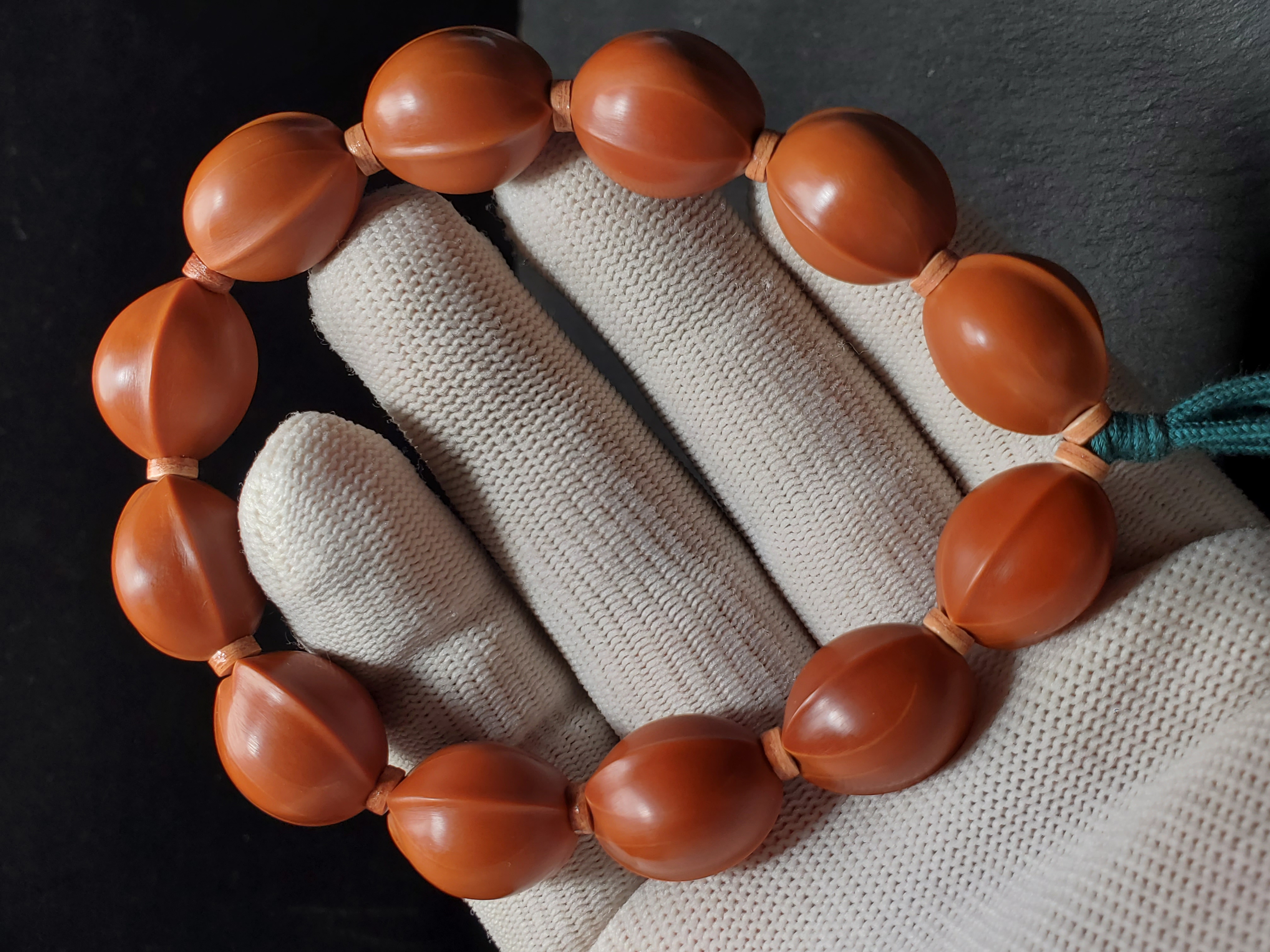 广东梅林铁核1.6＊1.9【鲨鱼背】12颗，精挑4-5年饱满老铁核手工打磨