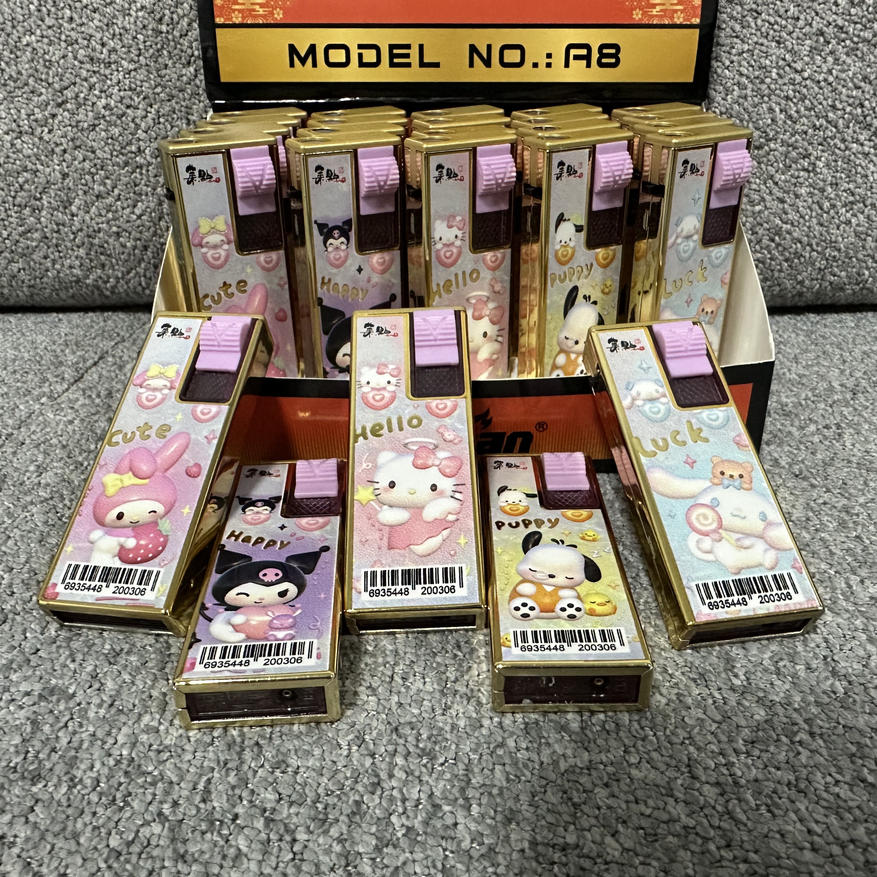 新款网红可爱三丽鸥卡通下拉金属防风打火机高颜值蓝焰直冲送女友