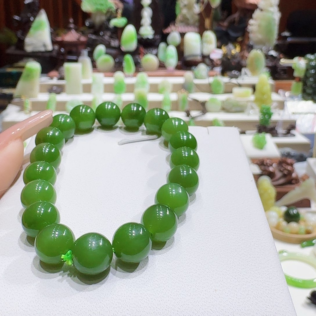 和田玉未镶嵌挂件碧玉猫眼卡10