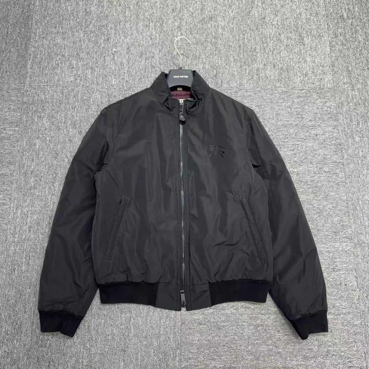 Burberry 战马logo棉服外套/L码/95新/编码10231