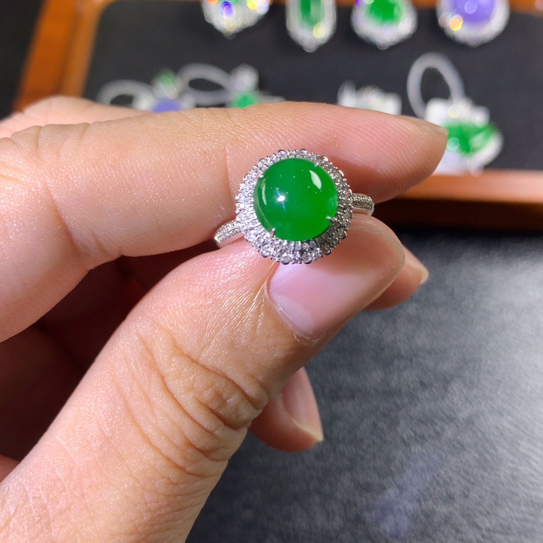 翡翠18K金镶嵌戒指翡翠