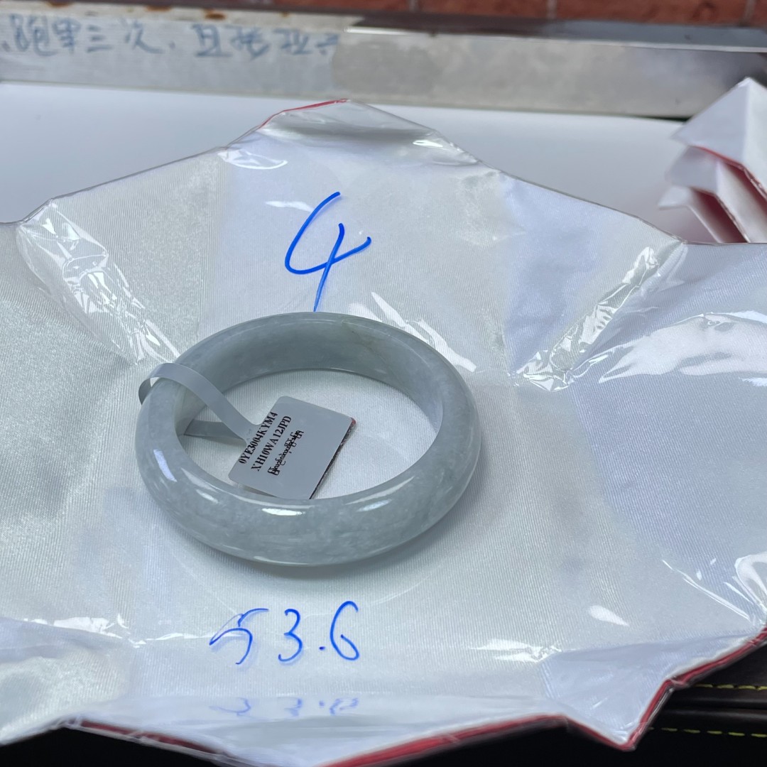毛货手镯需精细抛光/4