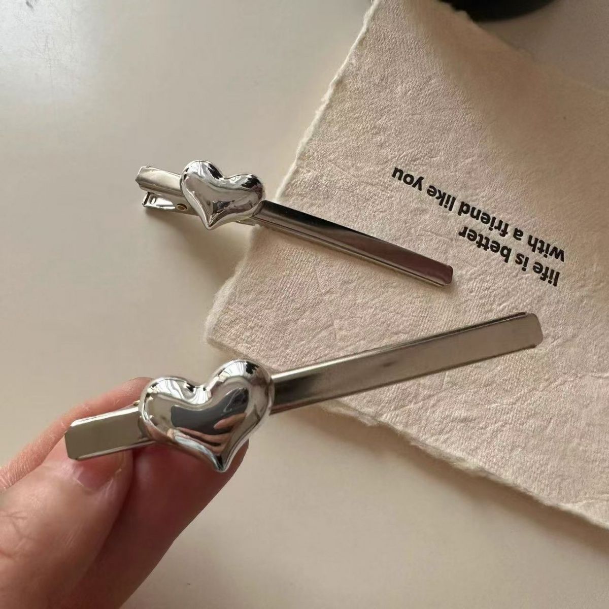 韩国新款春夏欧尼同款银色爱心侧边发夹简约前额刘海夹一字夹