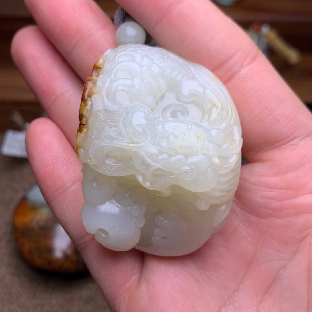 和田玉把件未镶嵌一**走