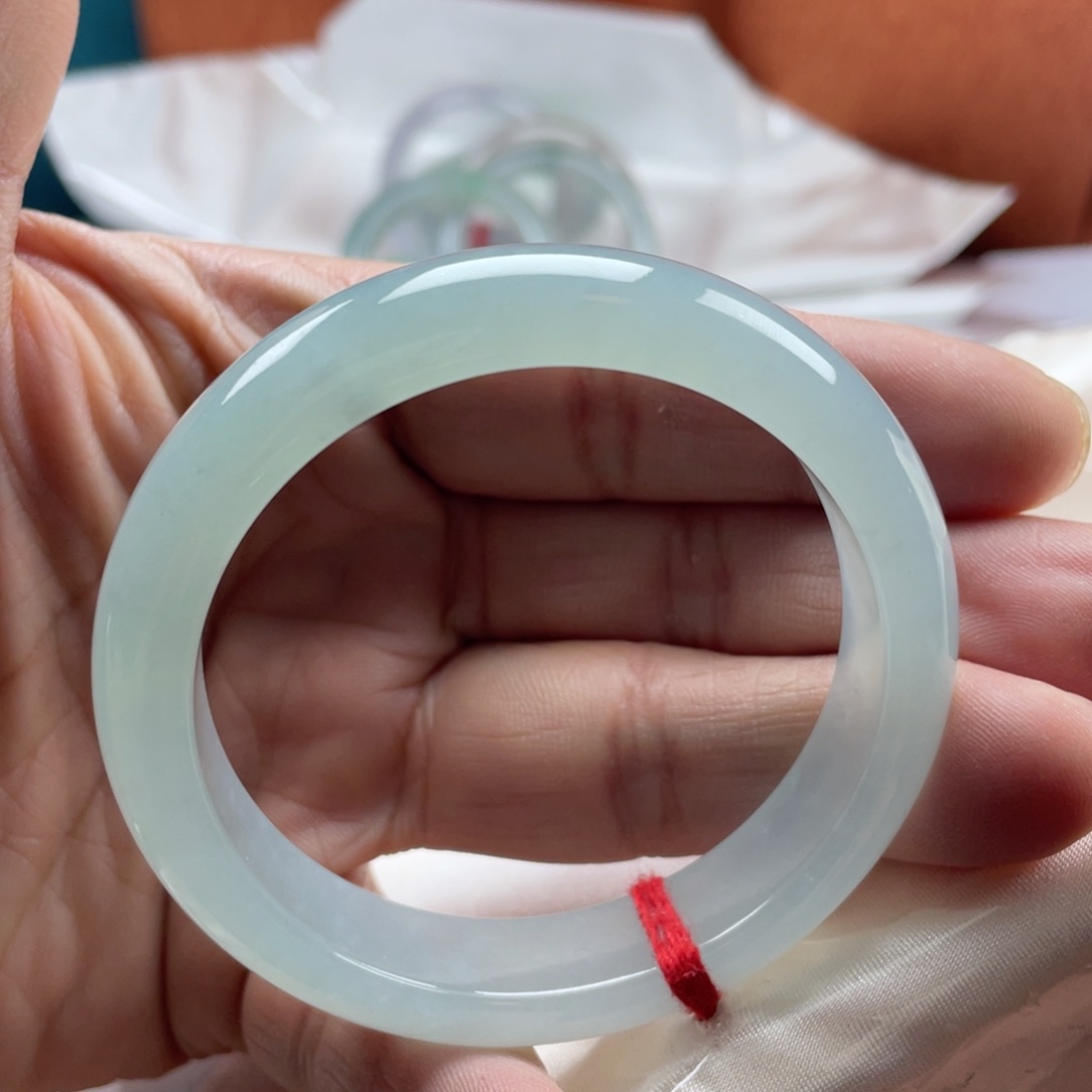 翡翠手镯未镶嵌57.8糯冰蓝晴水