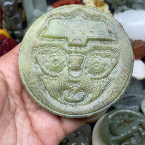 蛇纹石玉颈饰未镶嵌70