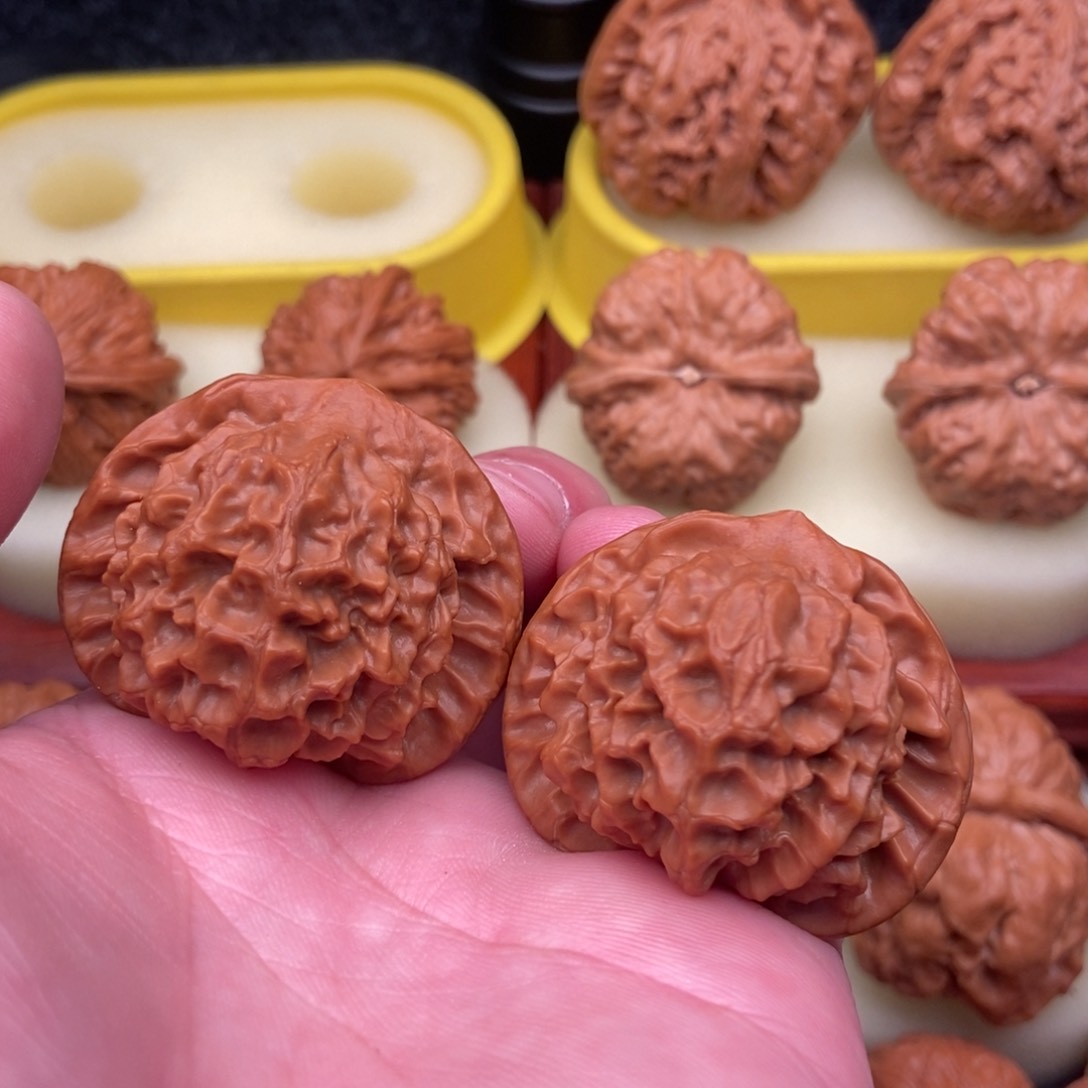 文玩核桃把件有**份龙鳞宝象花41