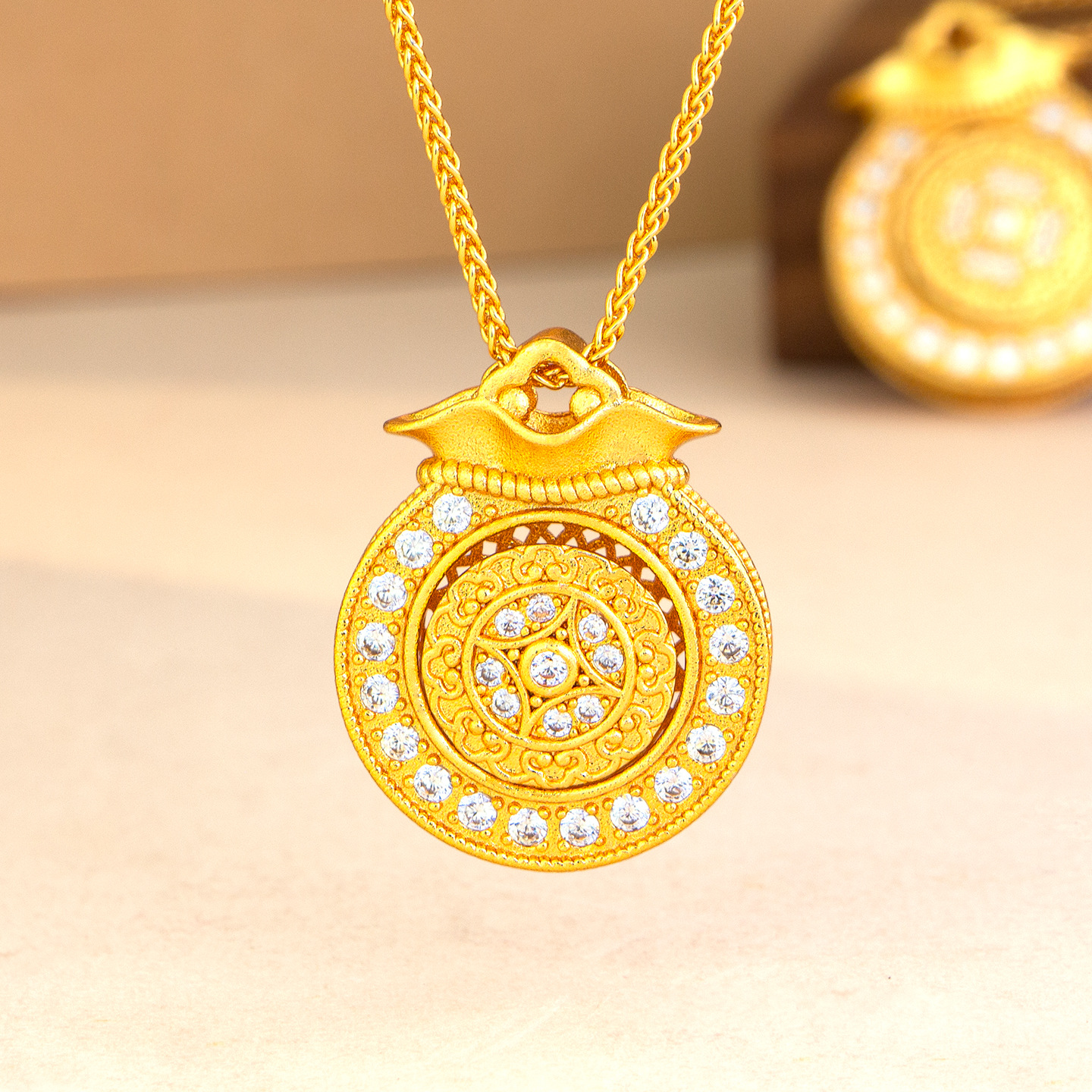 铜合金锆石吊坠 镀金拉丝点钻招米福袋项链复古镂空钱袋精致饰品