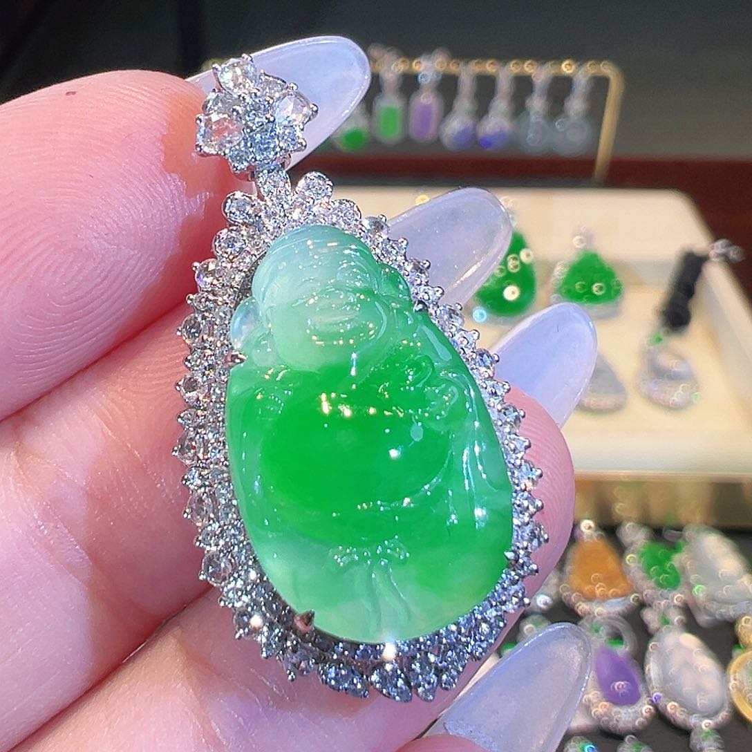 翡翠吊坠(不含链)18K金镶嵌翡翠