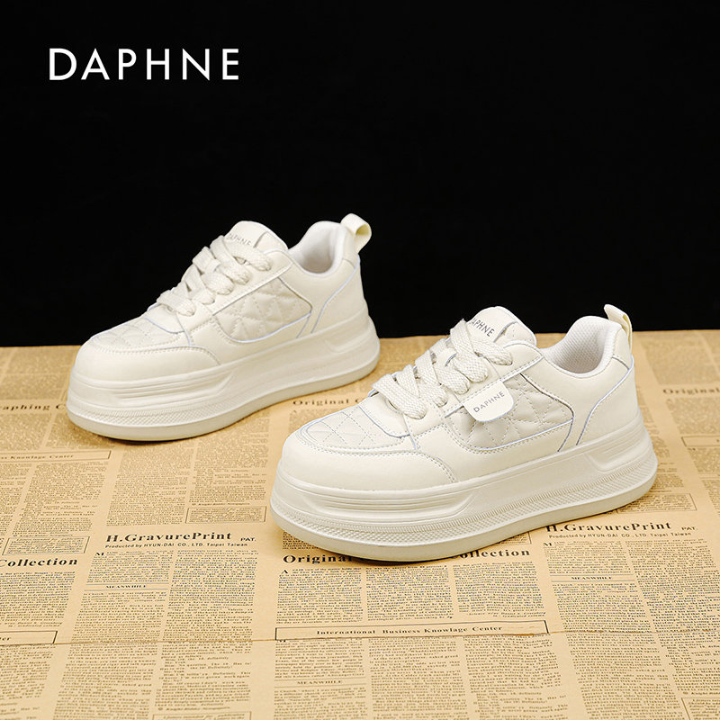 达芙妮女鞋2025冬季新款百搭厚底时尚经典高颜值运动休闲小白鞋