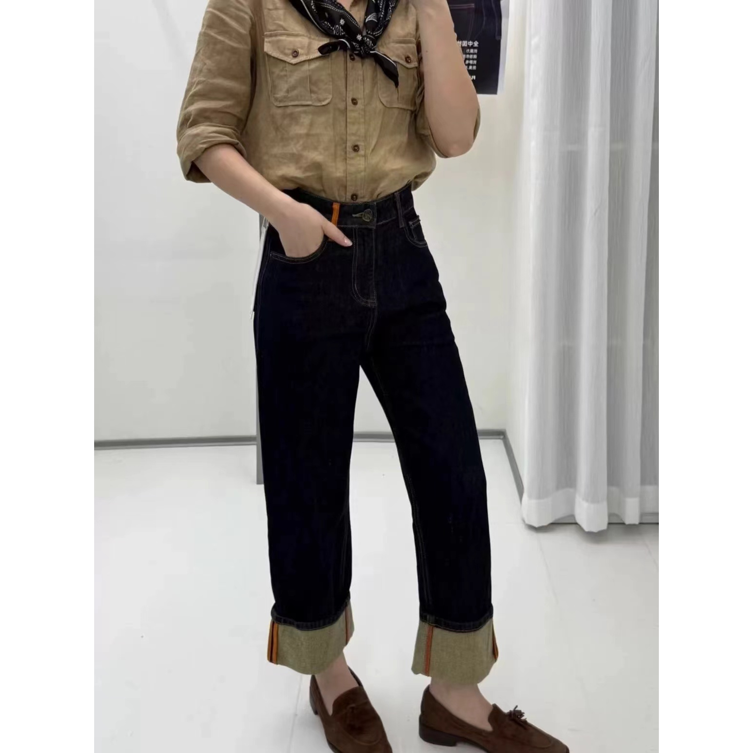 769牛仔裤女2025冬季新款显瘦普洗蓝直筒裤