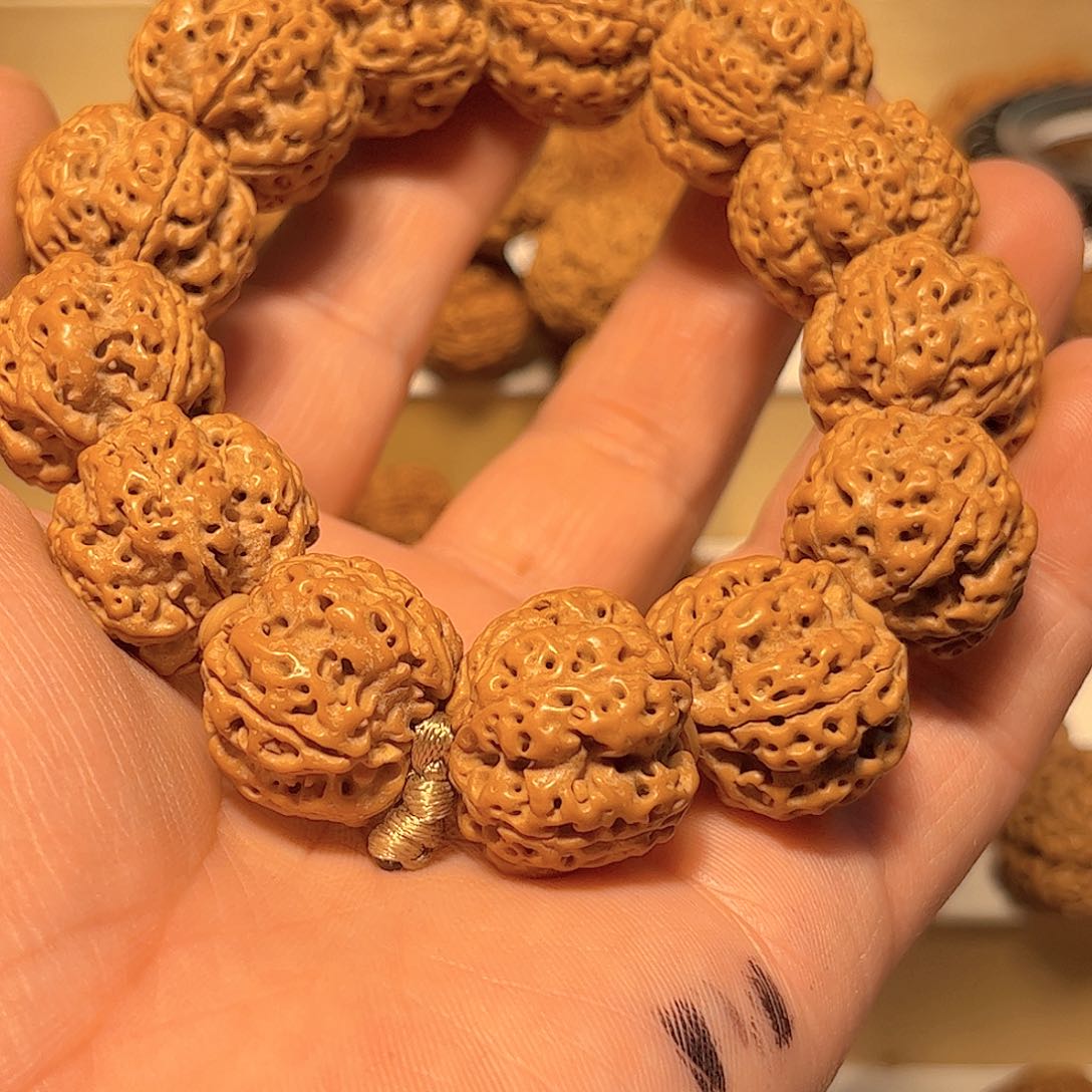 金刚菩提吊坠依*梅花