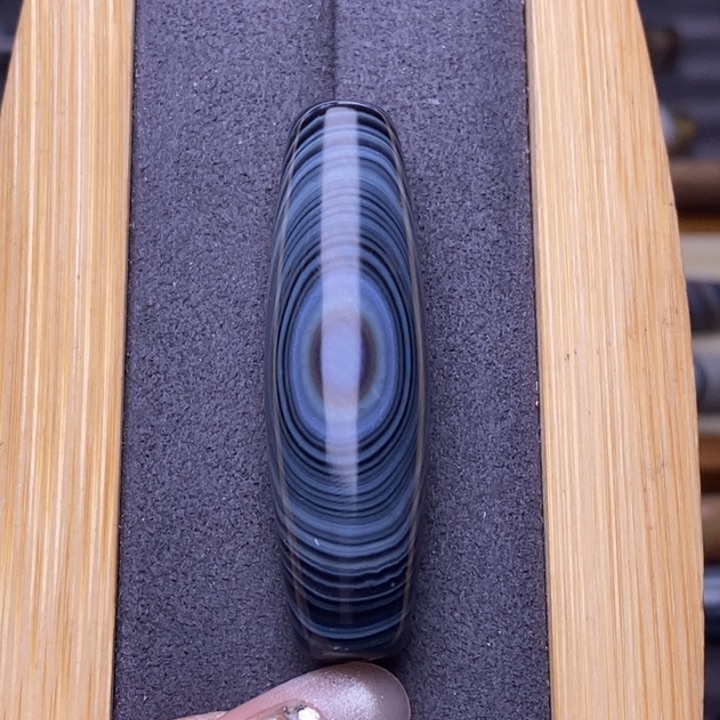 玛瑙/玉髓珠宝半成品未镶嵌?****里