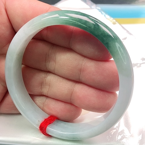 翡翠手镯未镶嵌0484号