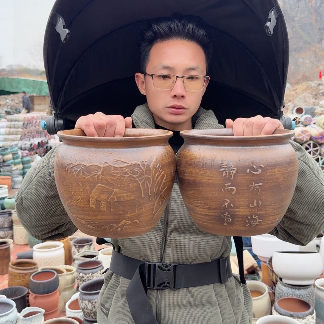 紫砂花盆口19高17（两个心有