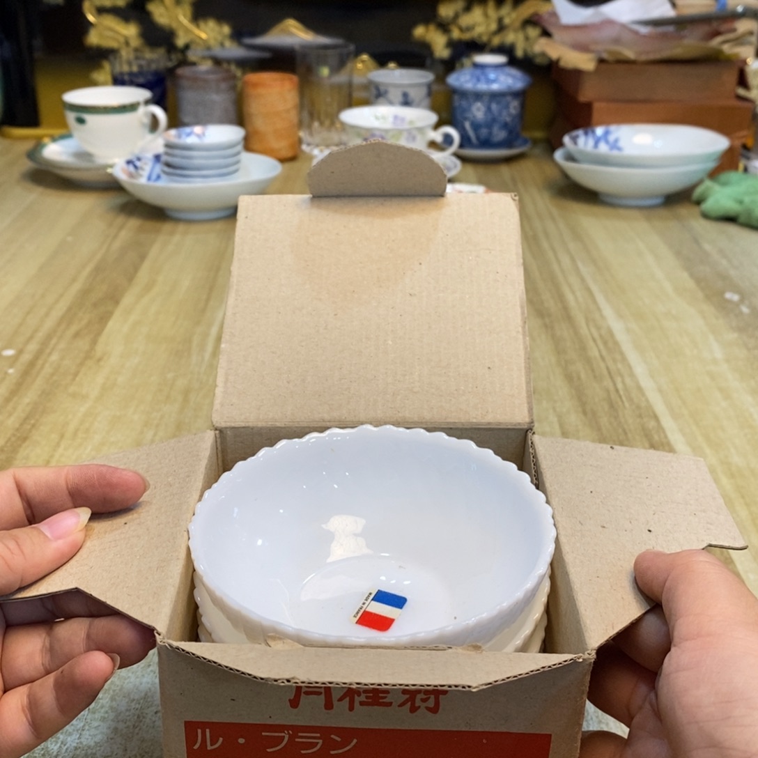 惊***鸿易雅集工艺品有限公司