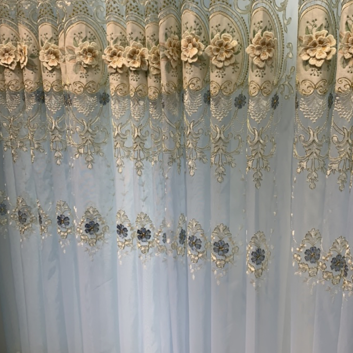 3.1米高重工刺绣浅蓝色浮雕窗帘窗纱