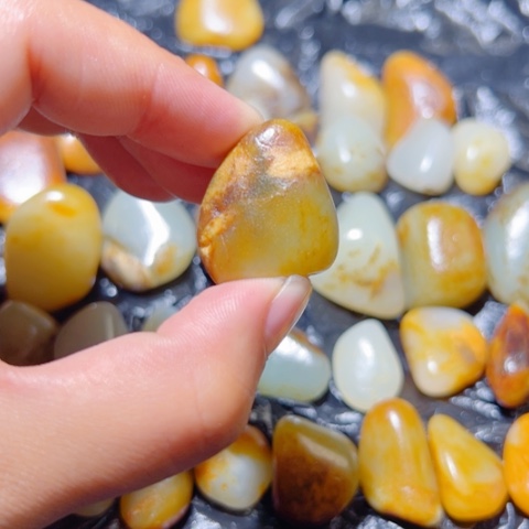 和田玉（子料）未镶嵌颈饰13.7克