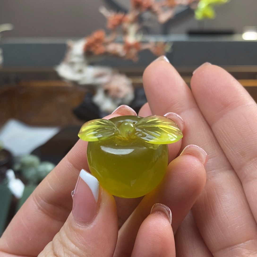 蛇纹石玉手把件未镶嵌福**赵