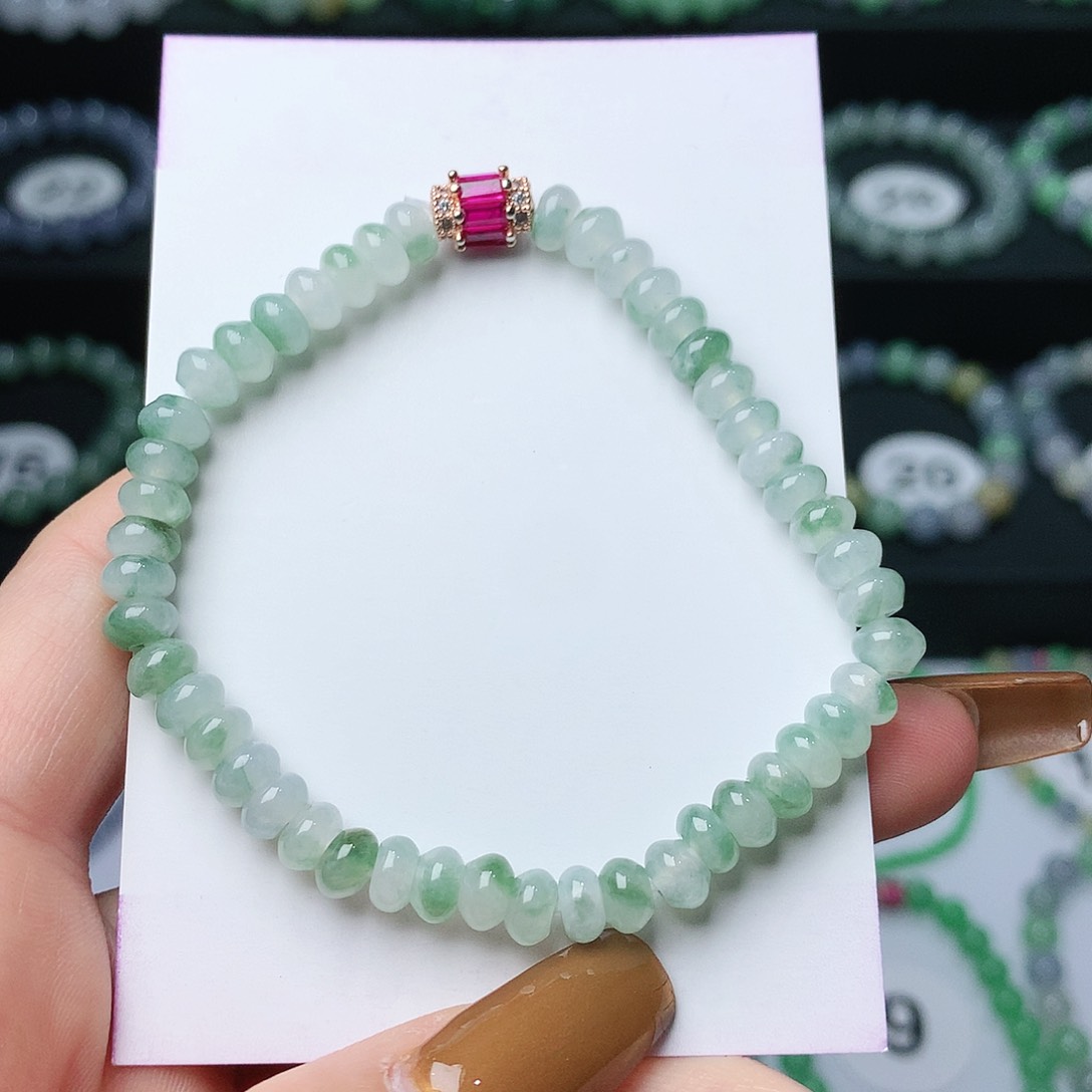 翡翠手链未镶嵌翡翠