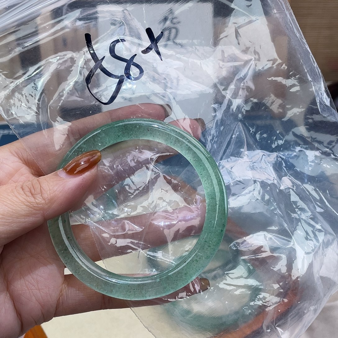 水晶颈饰未镶嵌多样性