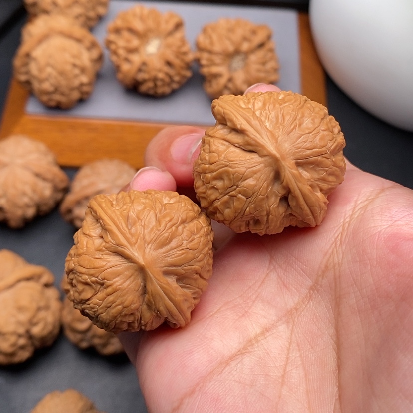 【闪购商品】文玩核桃把件乾隆磨全品35-