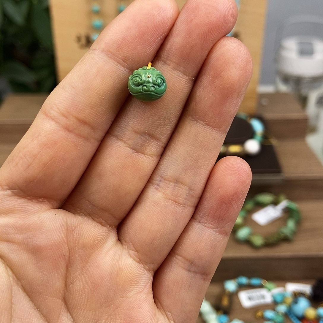 未镶嵌绿松石珠宝奇石