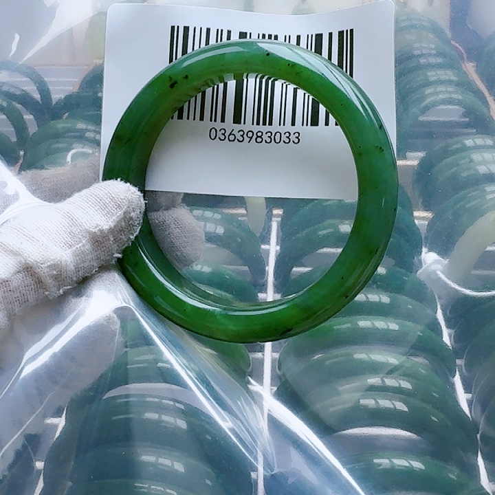 和田玉（碧玉）手镯未镶嵌57