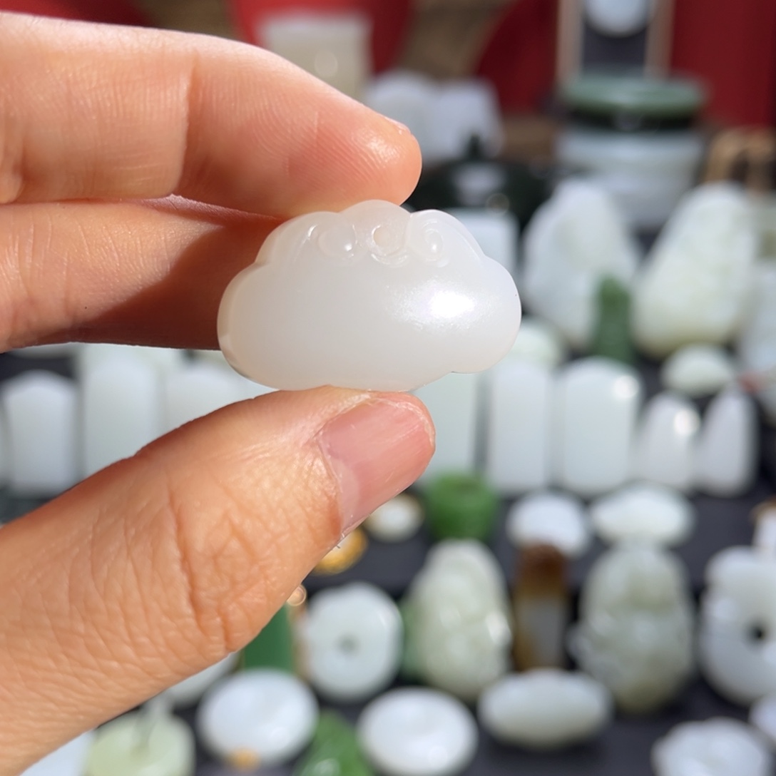 和田玉吊坠(赠链)未镶嵌