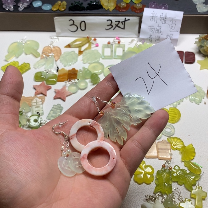 蛇纹石玉合金耳钉l*q