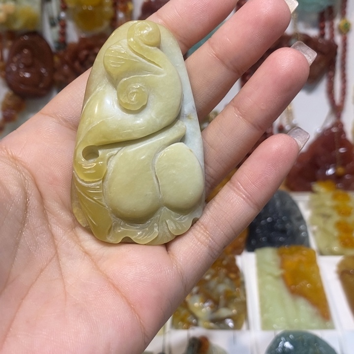 未镶嵌蛇纹石玉颈饰