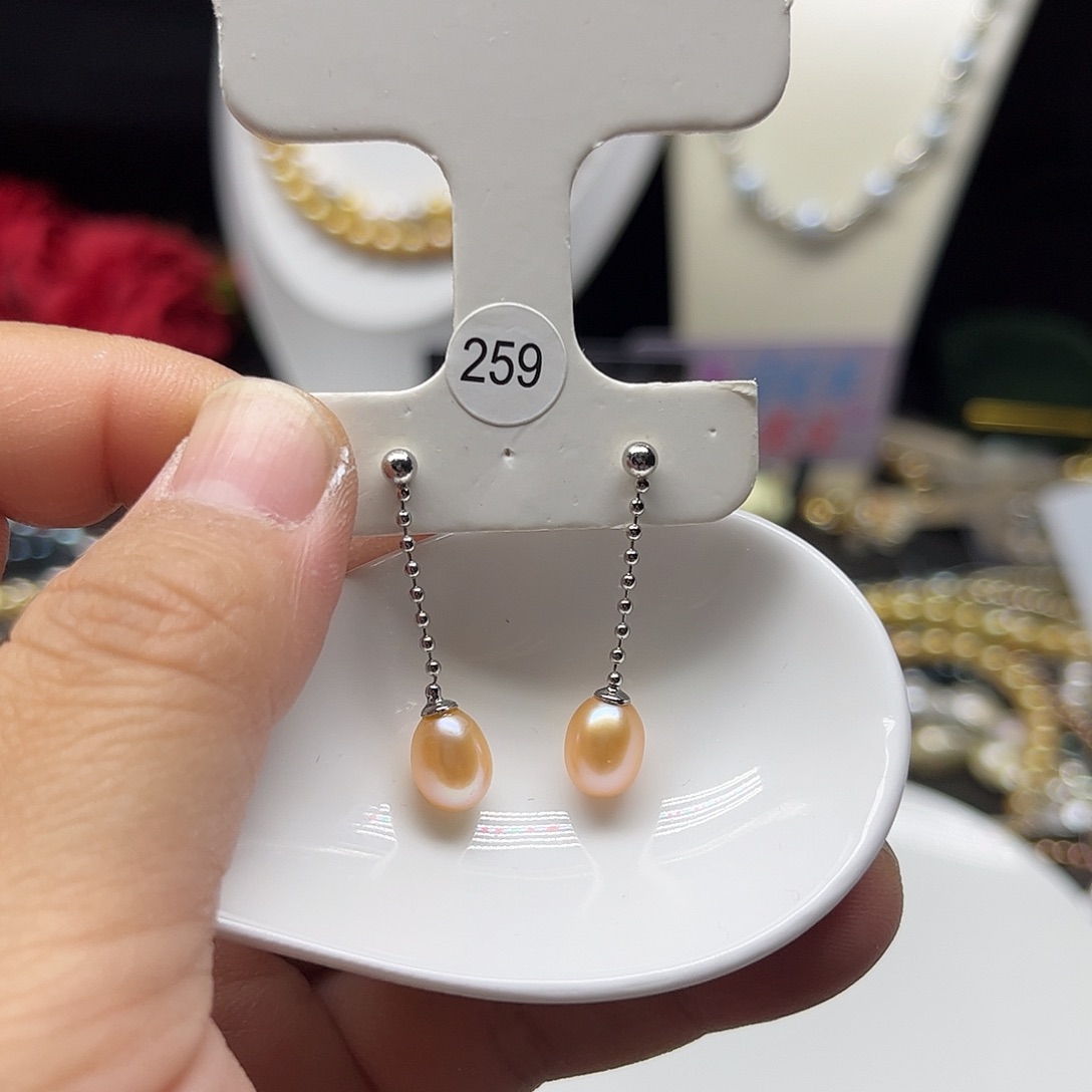 淡水珍珠耳饰未镶嵌