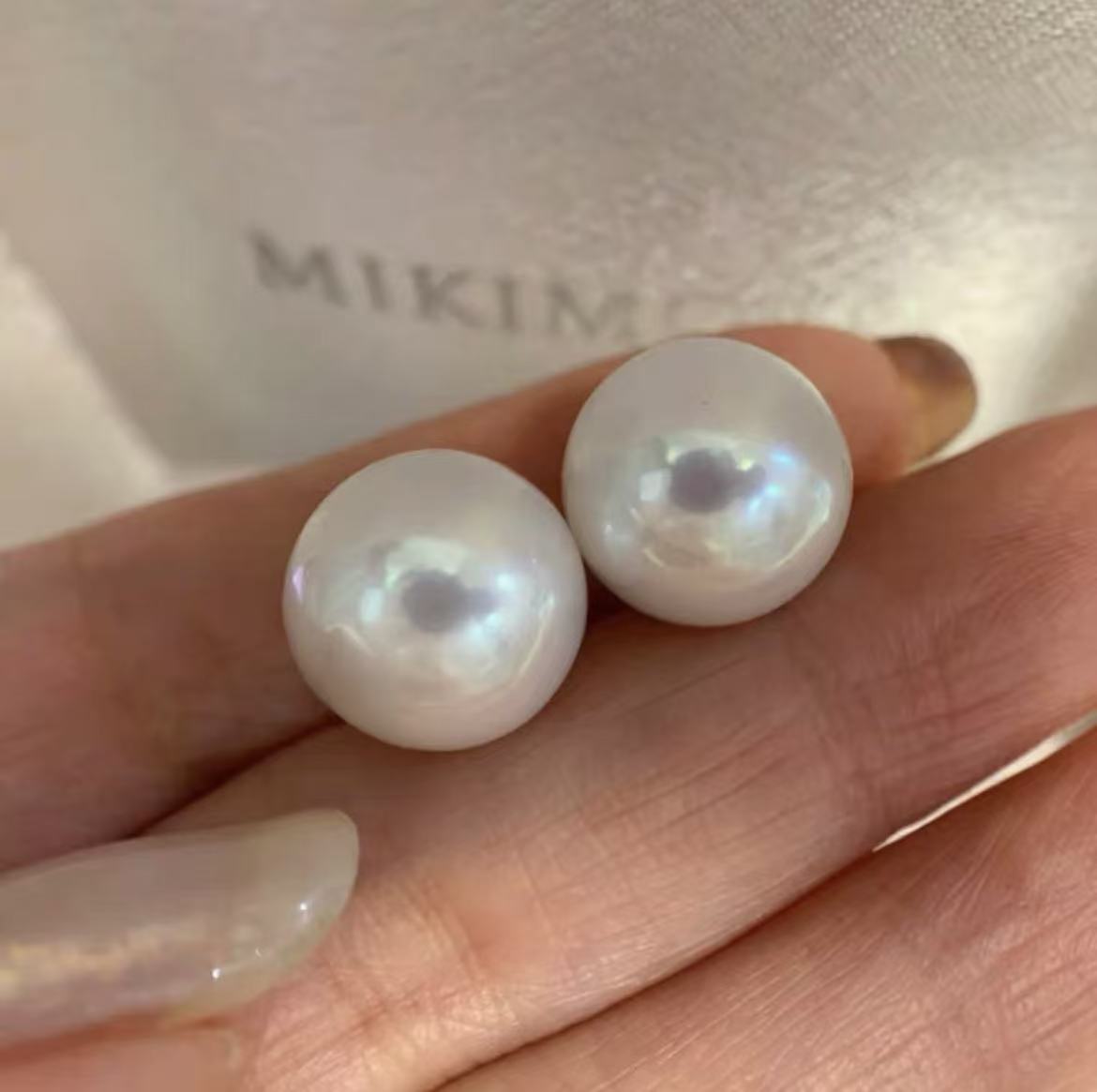 淡水珍珠白色素耳钉10-12mm
