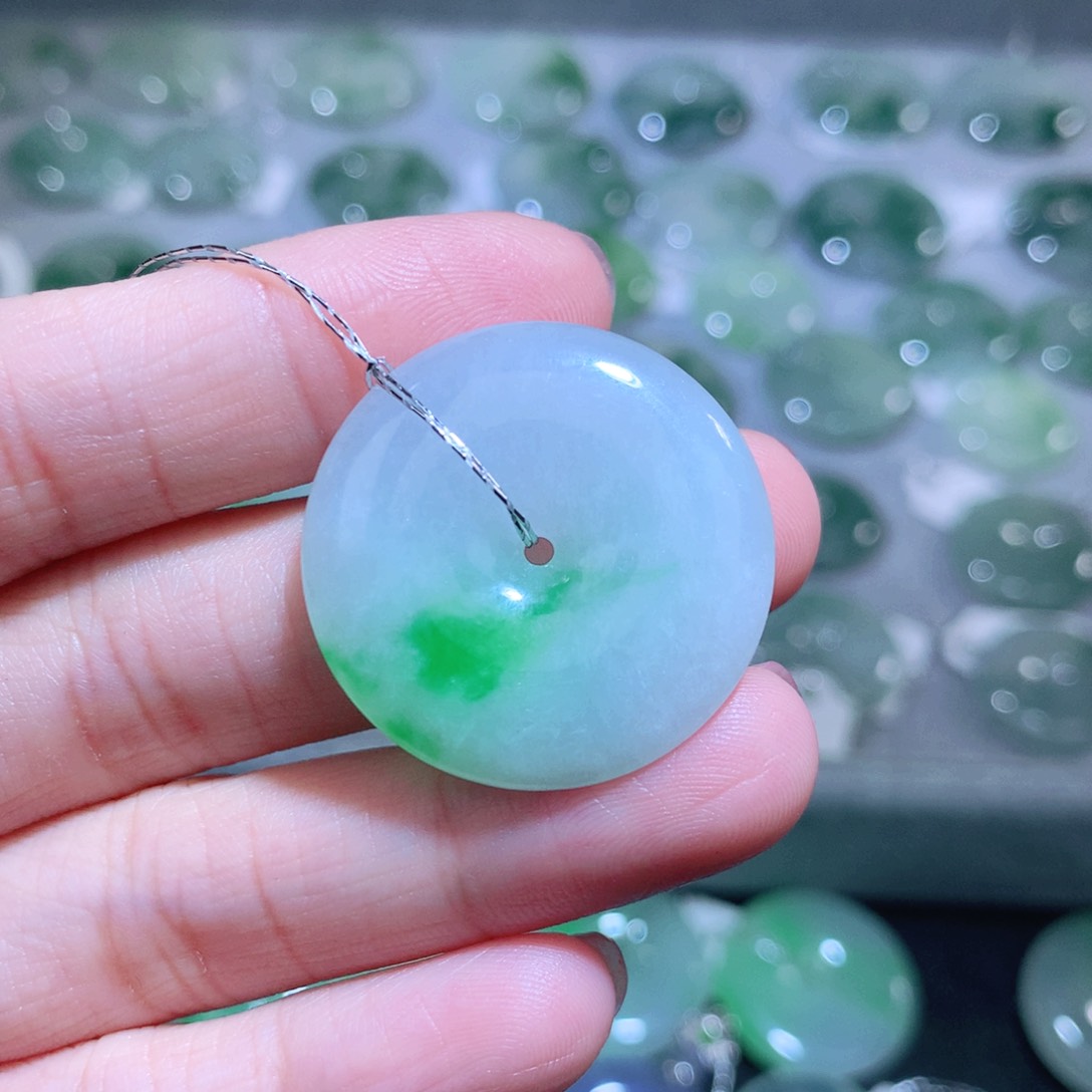 翡翠未镶嵌颈饰天然缅甸翡翠