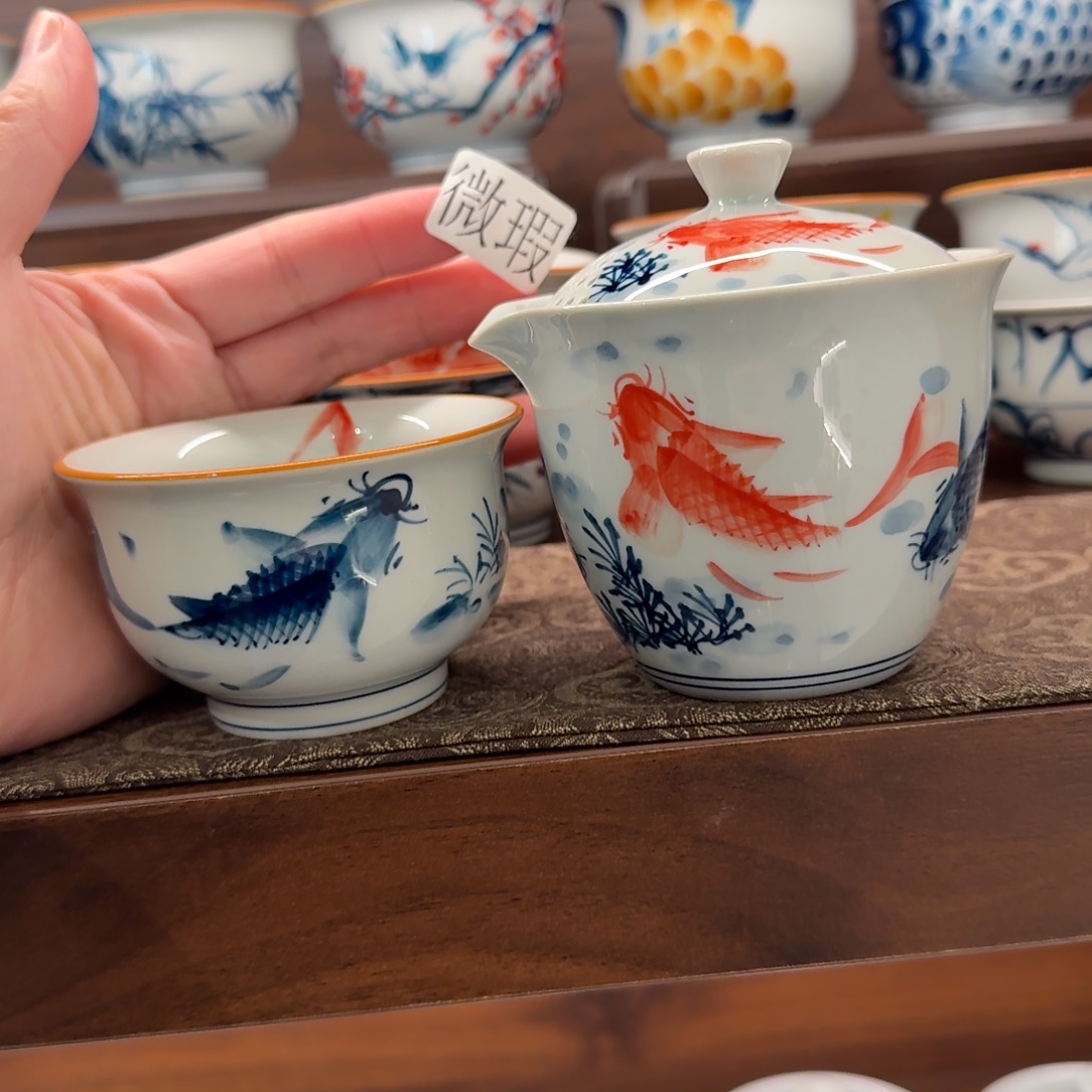 釉下手绘茶具微瑕