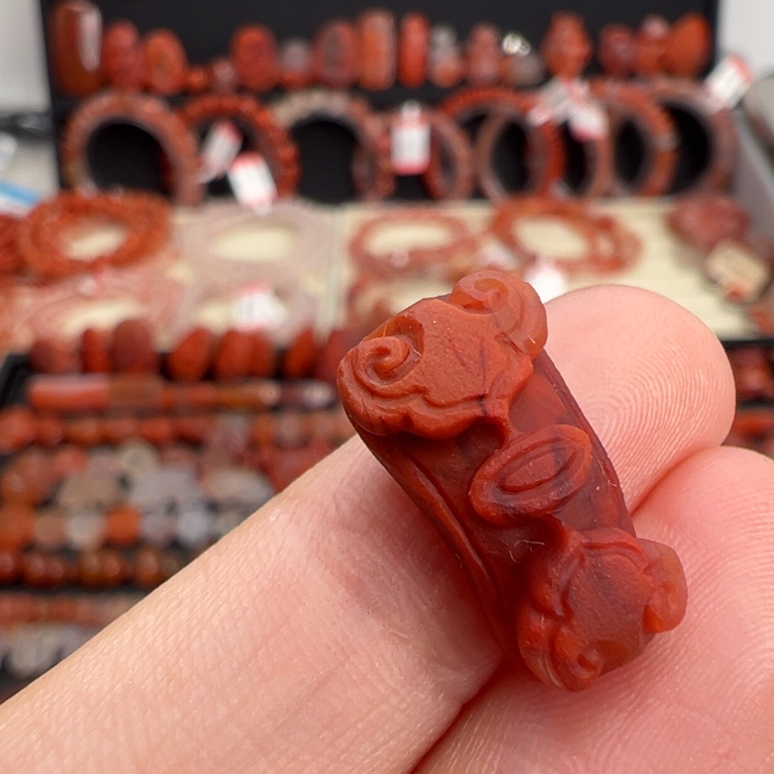 南红玛瑙未镶嵌颈饰火焰如意