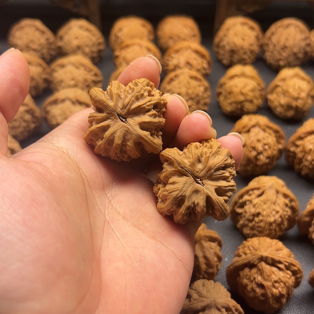 桃核吊坠文玩核桃 三角白