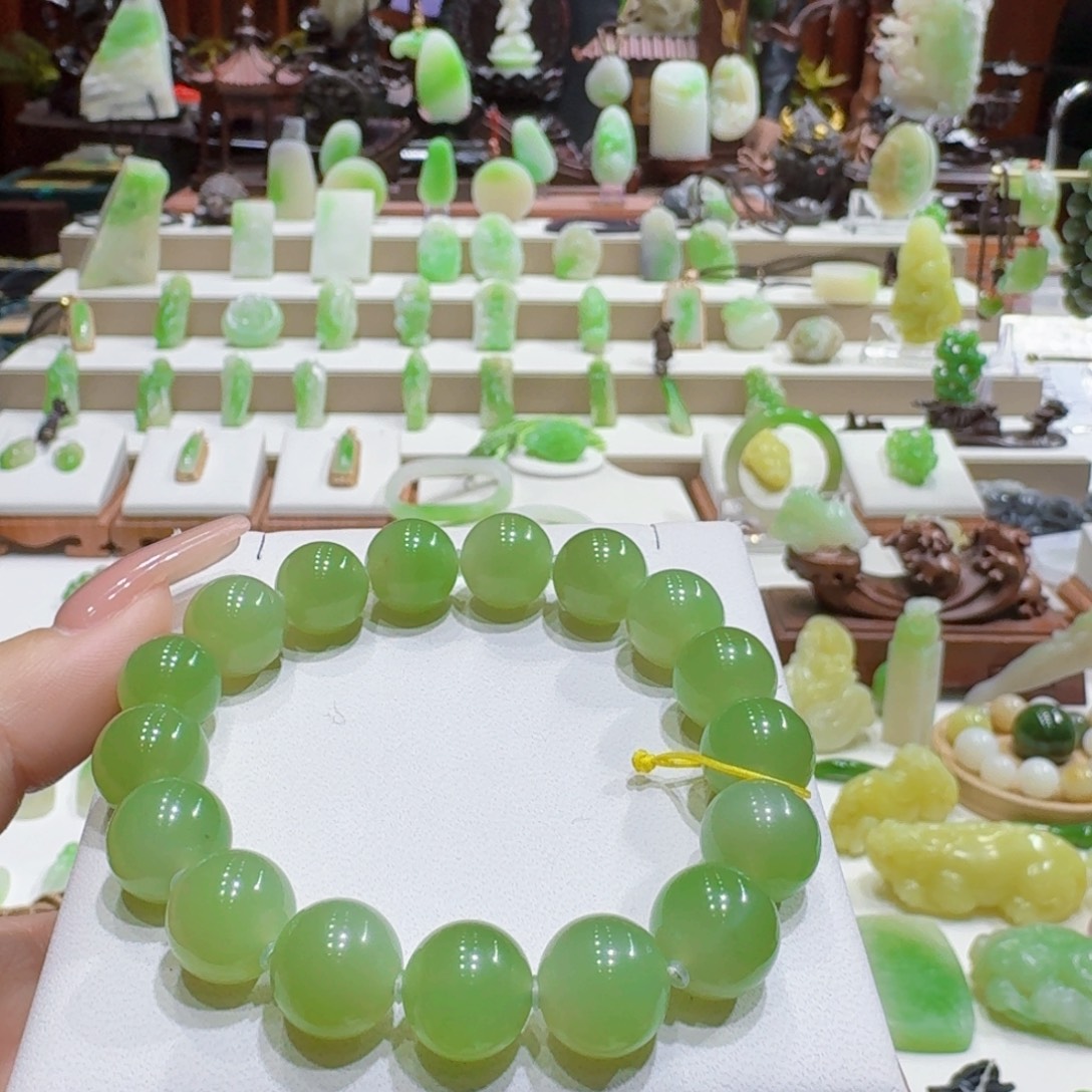 和田玉（翠青玉）未镶嵌挂件翠青卡12