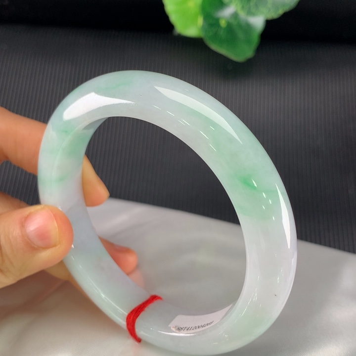翡翠手镯未镶嵌正圈60
