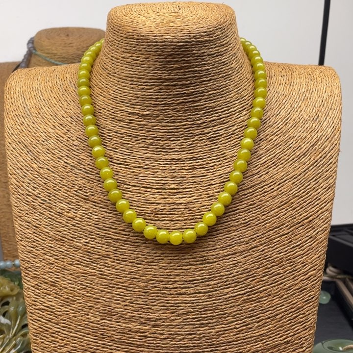 蛇纹石玉未镶嵌吊坠