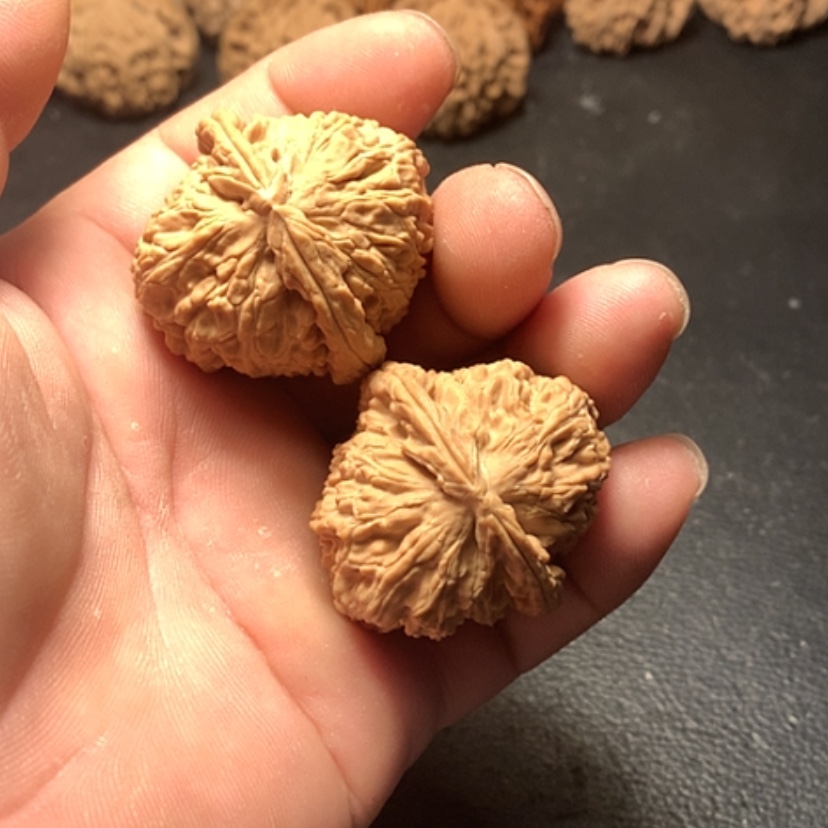 【闪购商品】文玩核桃吊坠上****/四狮子