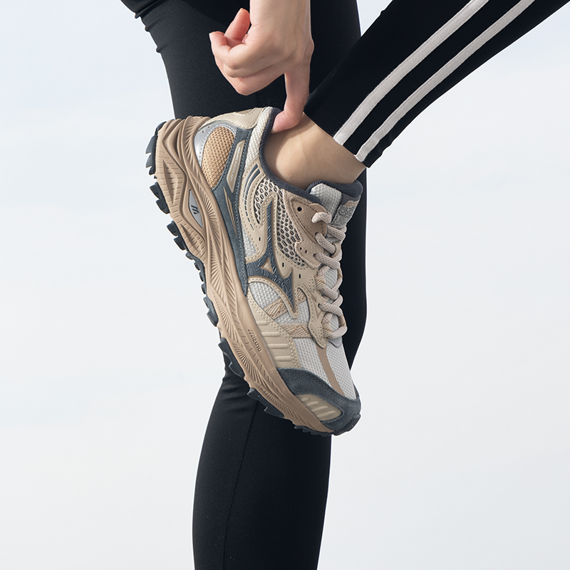 美津浓跑鞋男鞋女鞋2025人生跑鞋运动鞋情侣鞋缓震跑步鞋D1GH2412