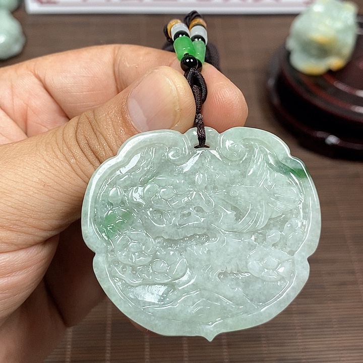 颈饰未镶嵌翡翠天然翡翠玉A货配证书