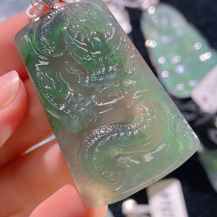 翡翠颈饰18K金镶嵌3，