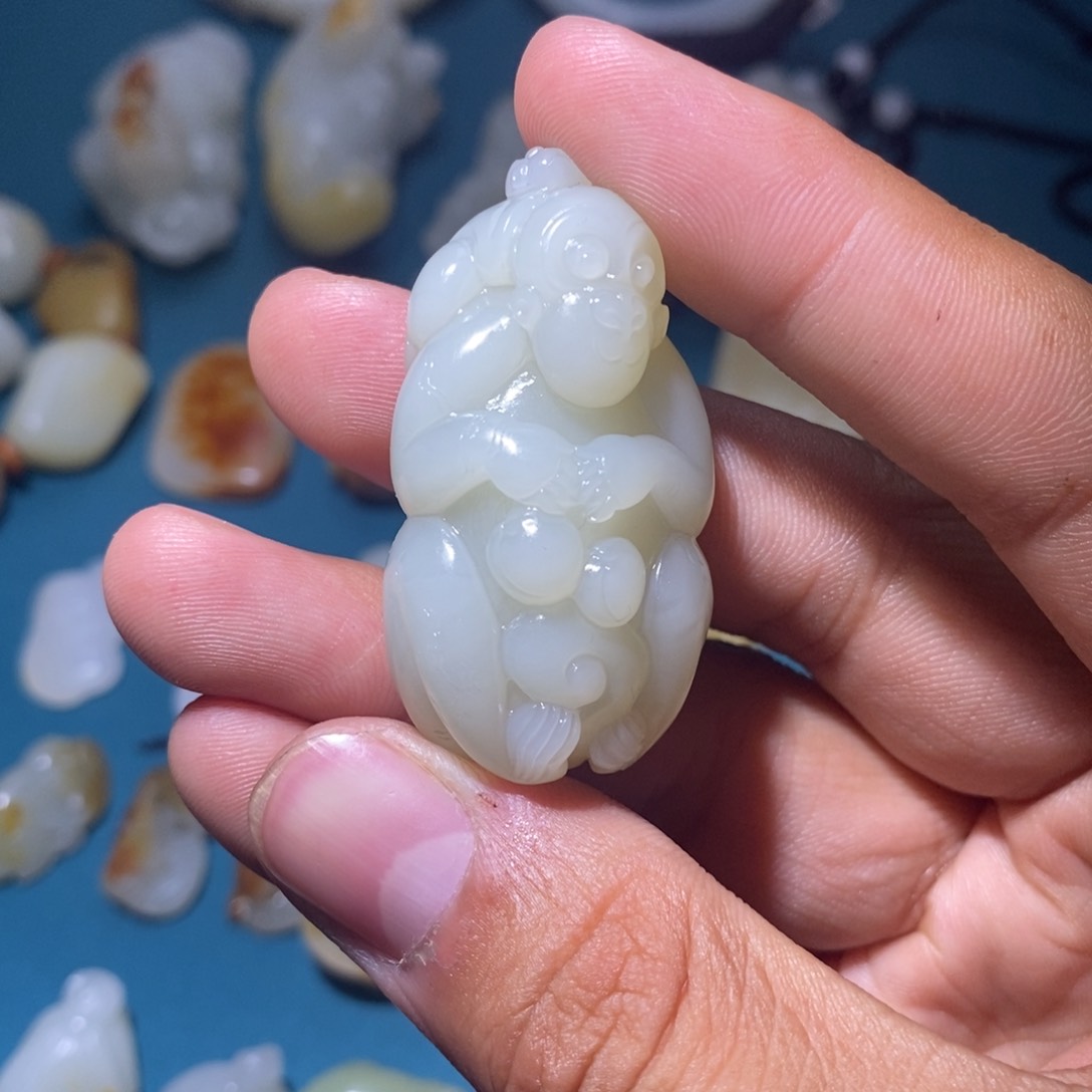 和田玉未镶嵌挂件