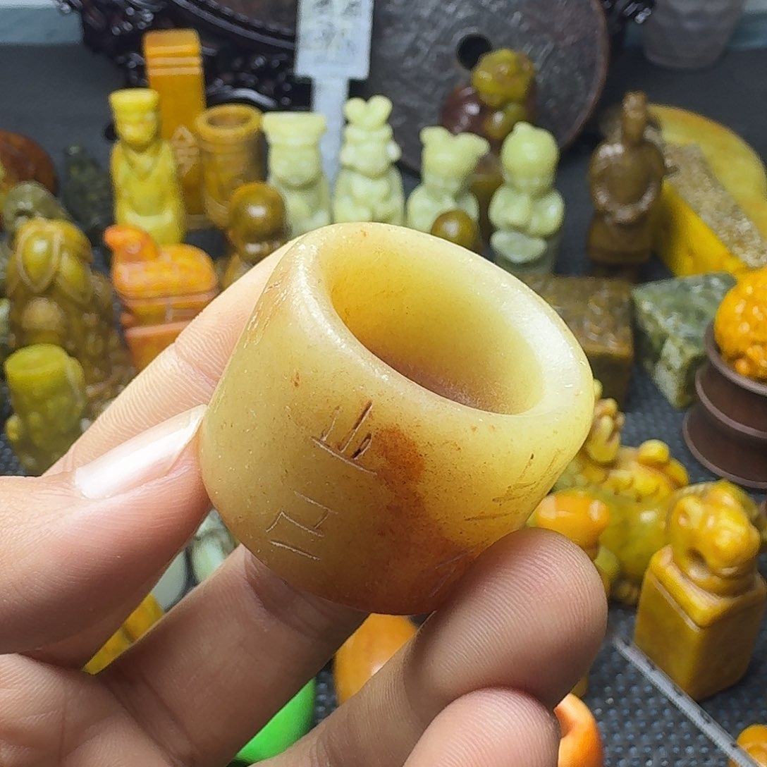 白玉菩提吊坠。。。