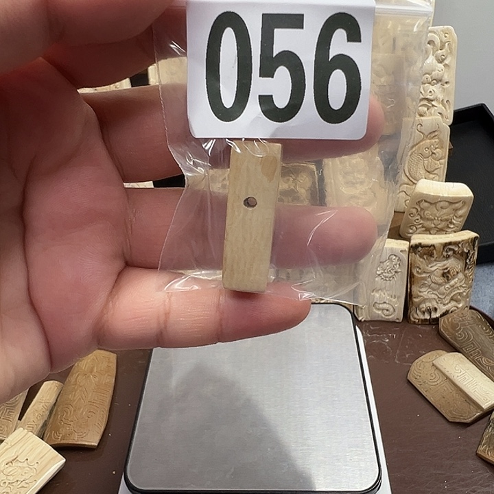 天然猛犸牙雕刻品