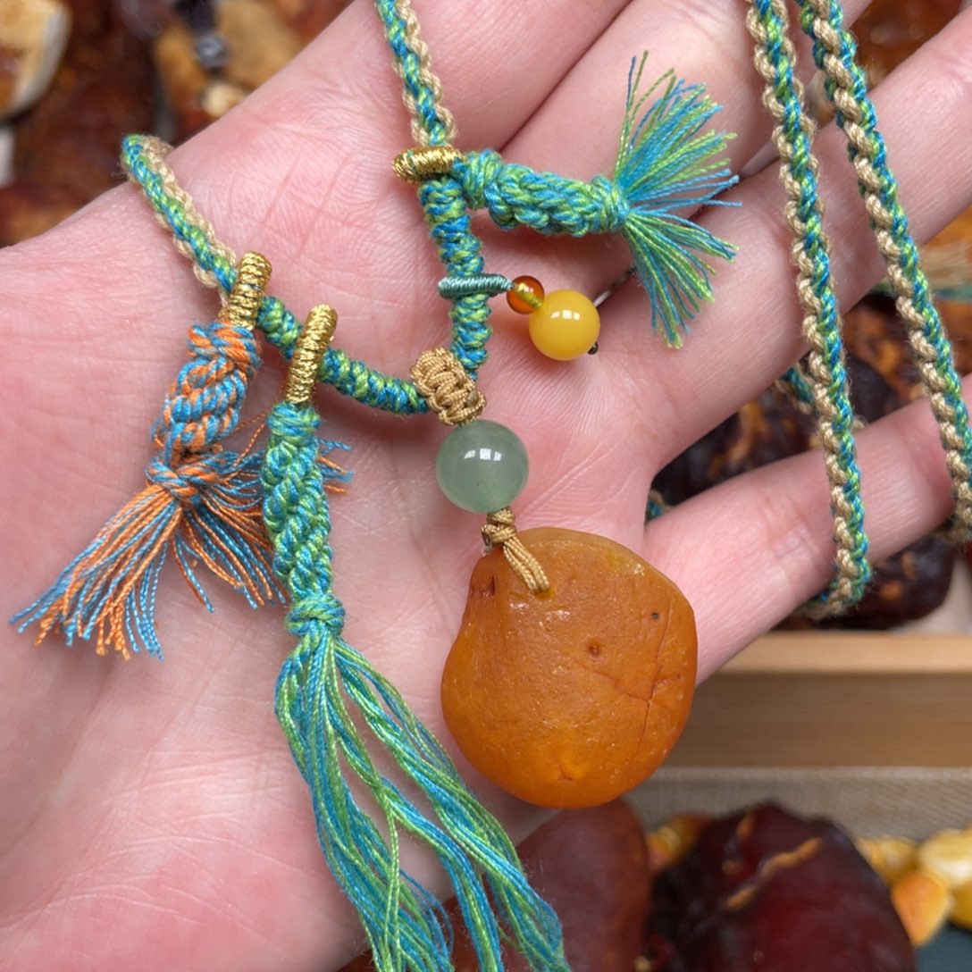 蜜蜡珠宝奇石未镶嵌